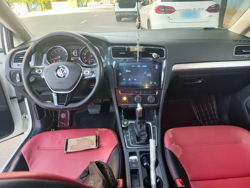 Volkswagen Golf — миниатюра 10