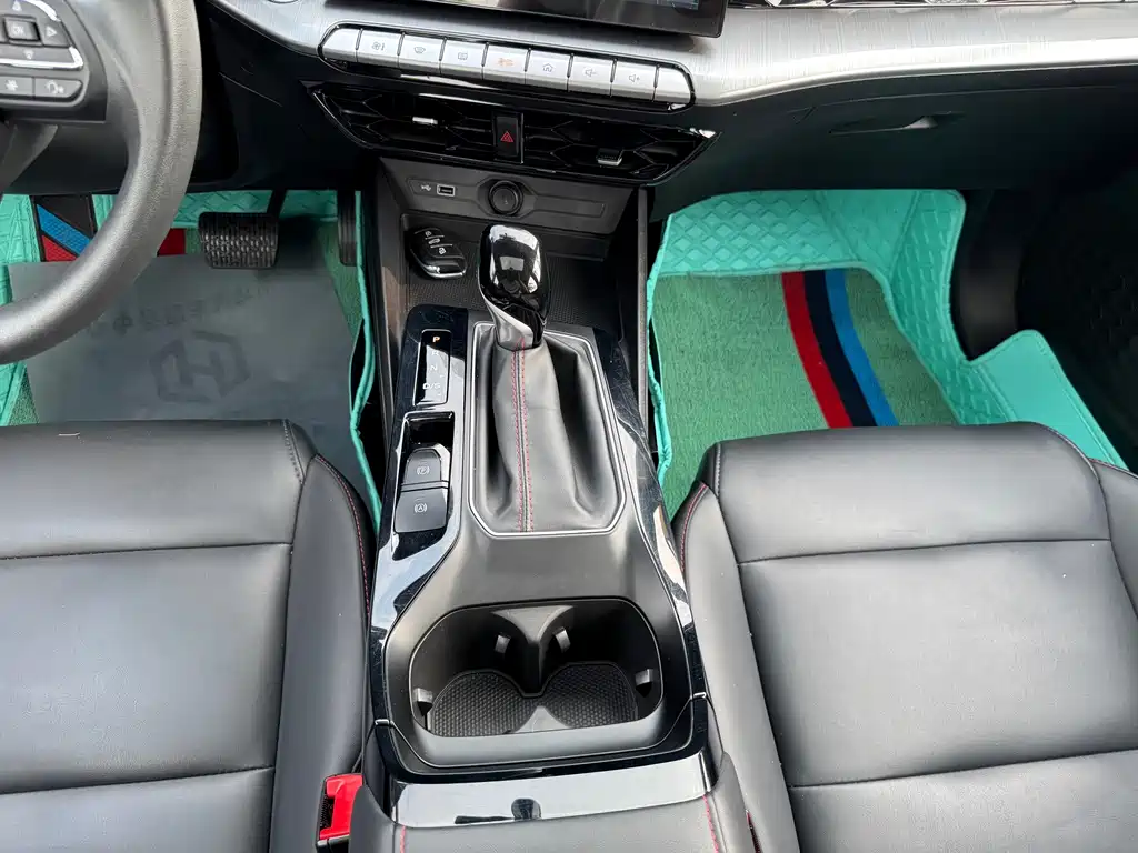 MG MG5 — миниатюра 21