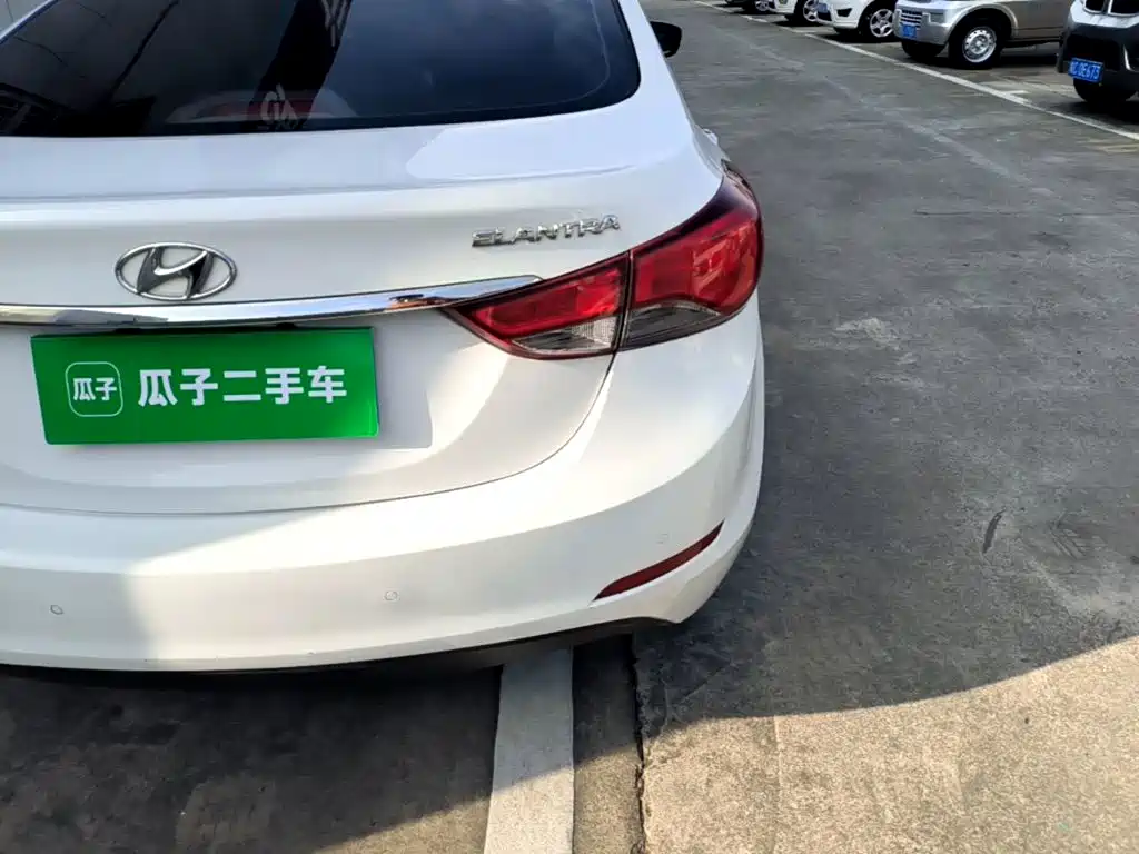 Hyundai Elantra Langdong — миниатюра 8