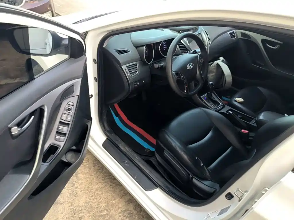 Hyundai Elantra Langdong — миниатюра 16