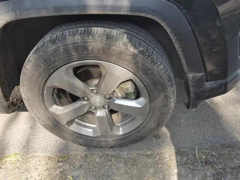 Jeep Compass — миниатюра 6
