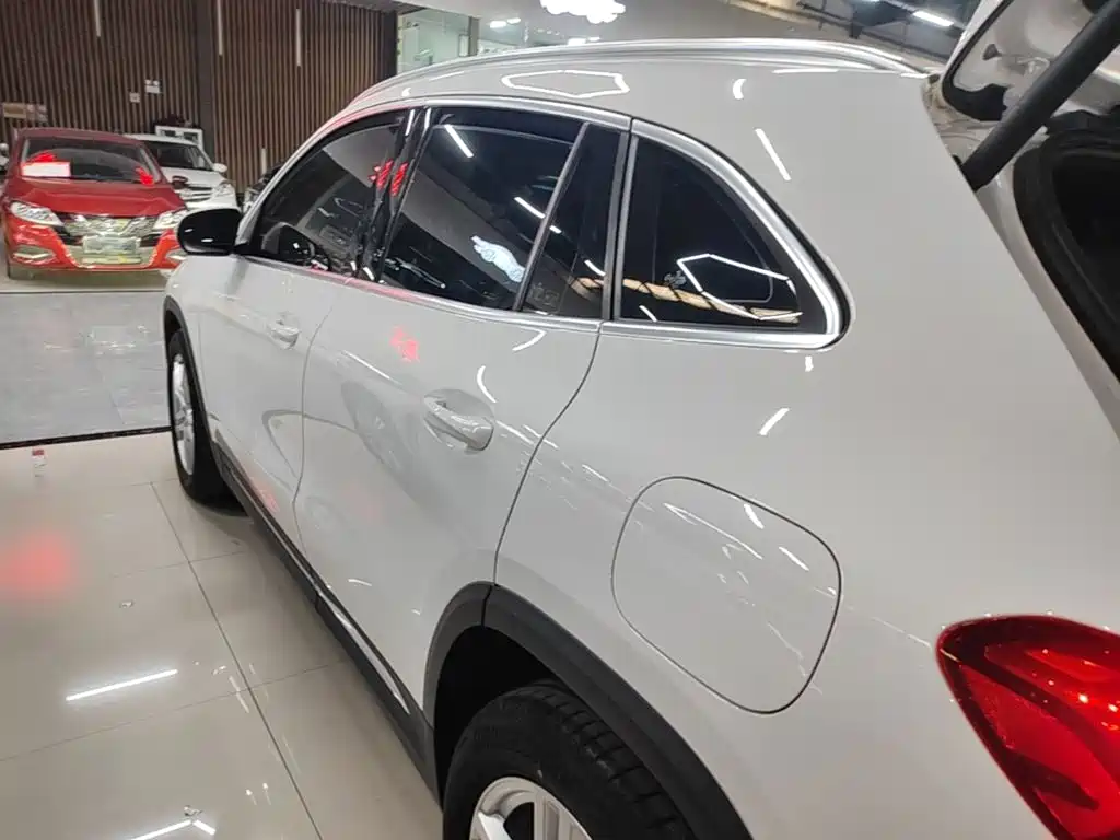 Mercedes-Benz GLA — миниатюра 5