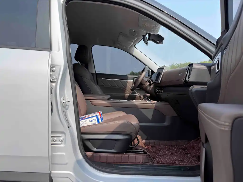 Wuling Xingguang 560 — миниатюра 11