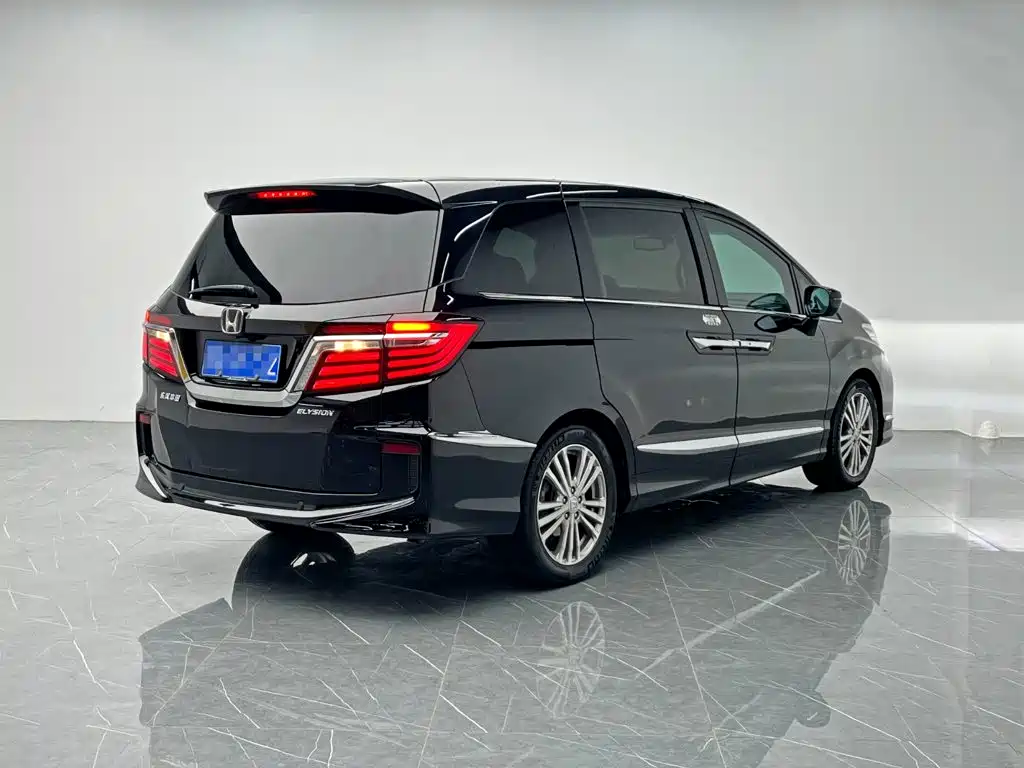 Honda Elysion — миниатюра 6