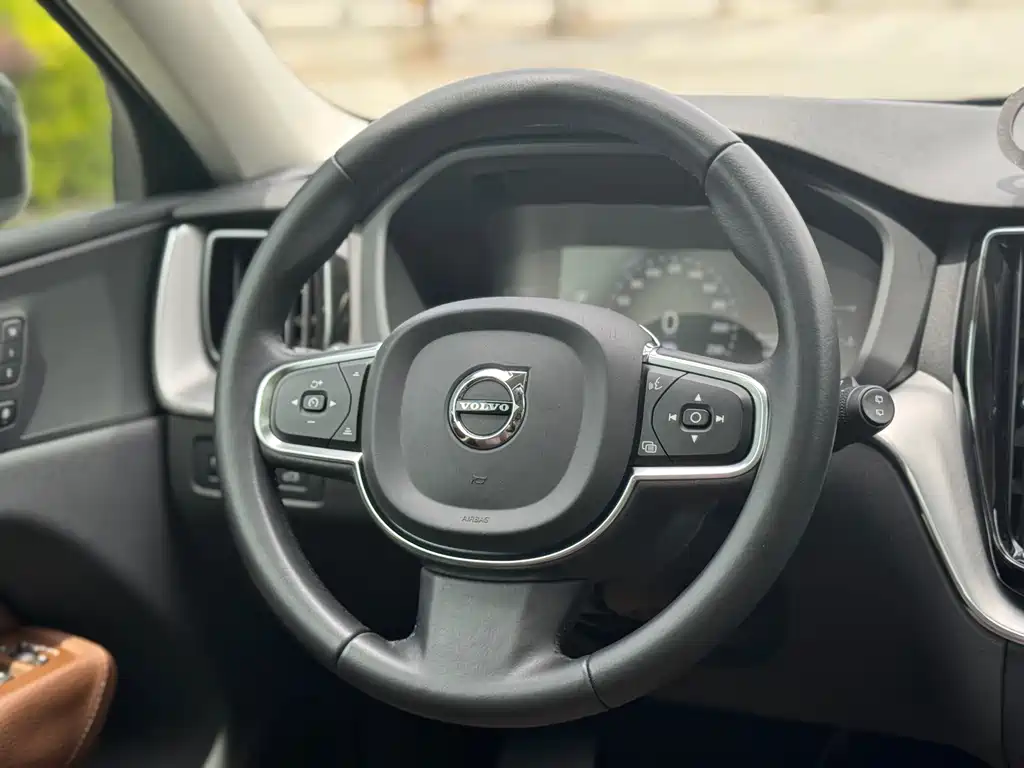 Volvo XC60 — миниатюра 13