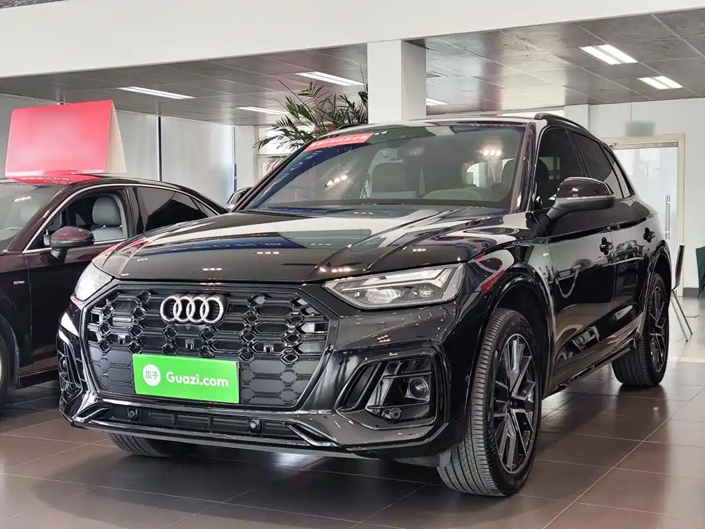 奥迪Q5L 2025款 45周年典藏版 45 TFSI 豪华动感型 2026