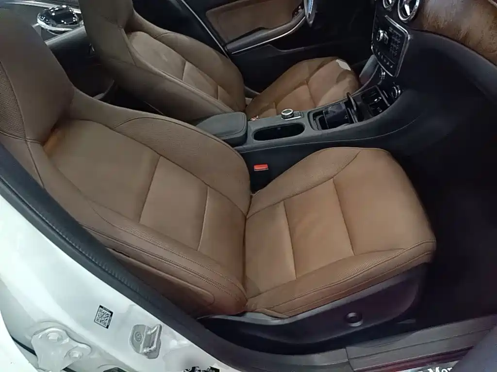 Mercedes-Benz GLA — миниатюра 25