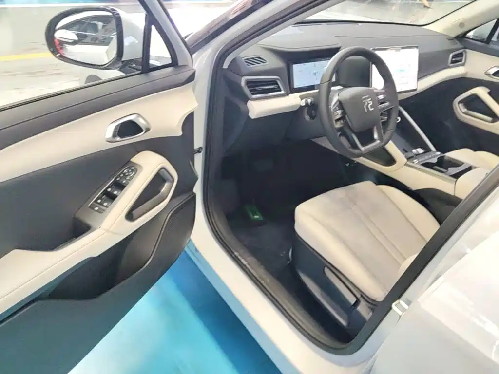 BYD Yuan UP — миниатюра 16