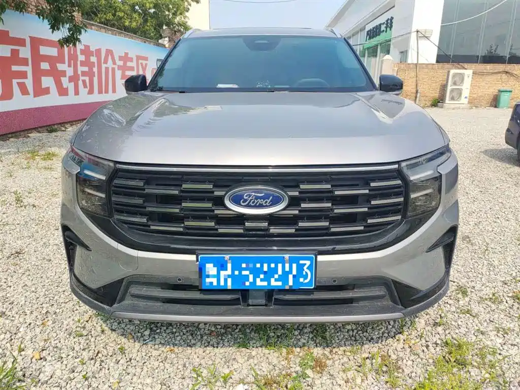 Ford Edge 2023 L 2.0T EcoBoost мест Luxury