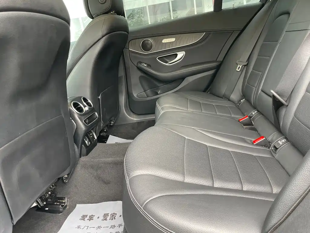 Mercedes-Benz C-Class — миниатюра 8