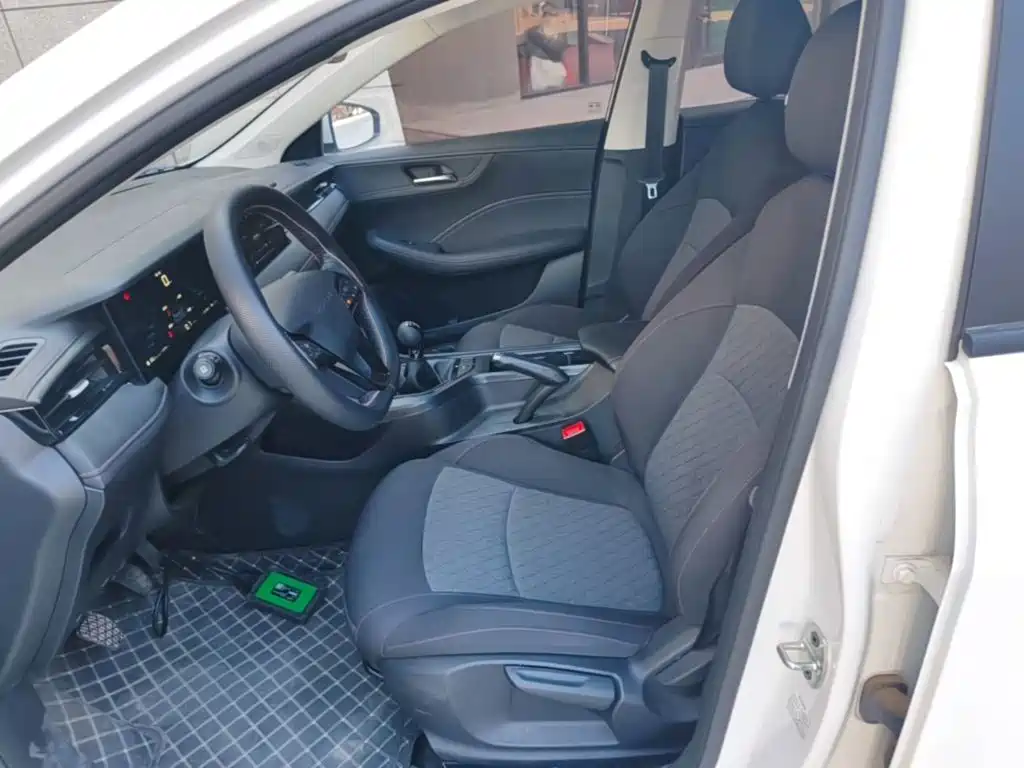 Roewe i5 — миниатюра 15