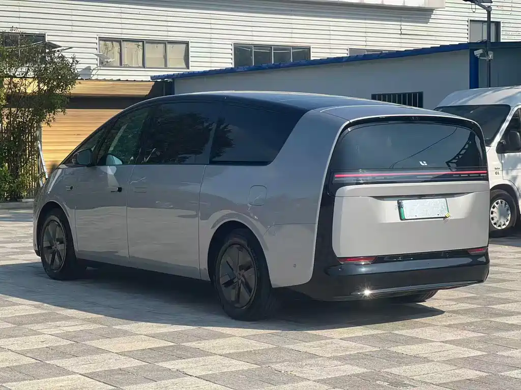 Li Auto Li MEGA — миниатюра 10