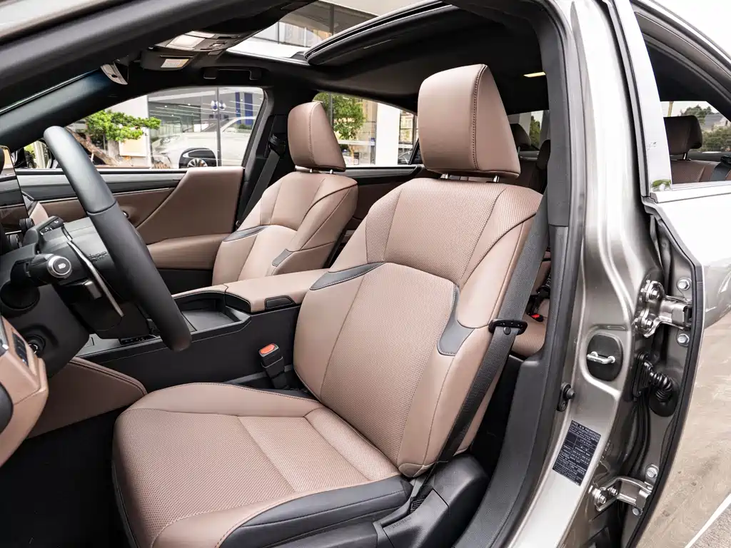 Lexus ES — миниатюра 11