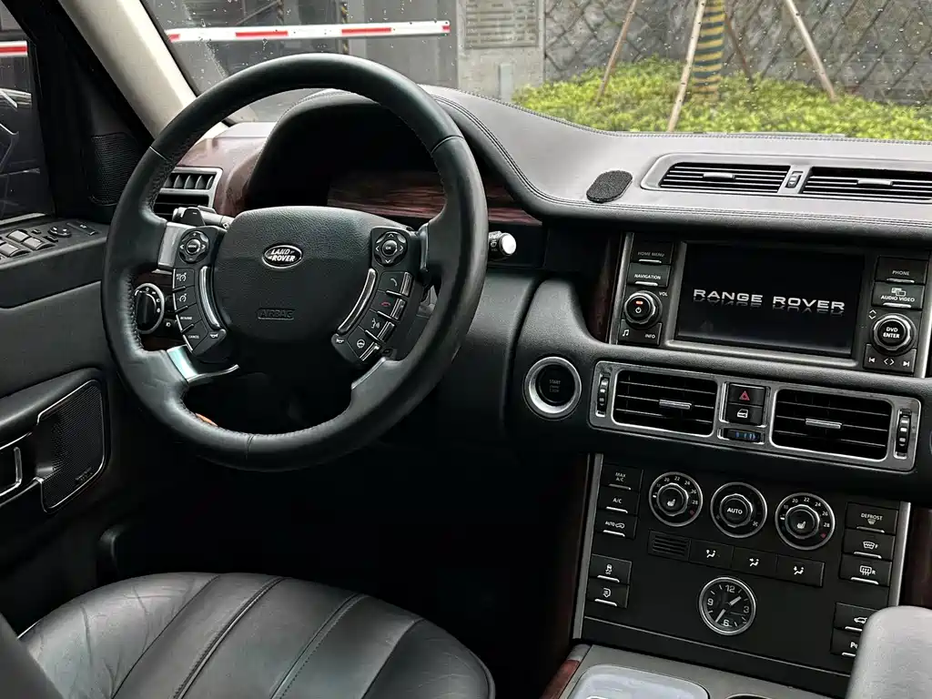 Land Rover Range Rover — миниатюра 13