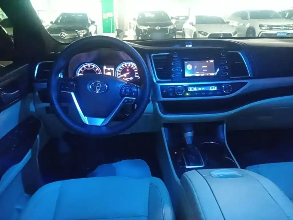 Toyota Highlander — миниатюра 11