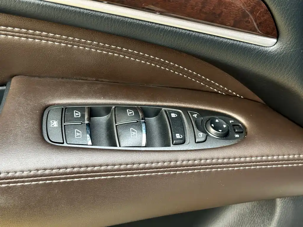 Infiniti QX60 (Import) — миниатюра 23