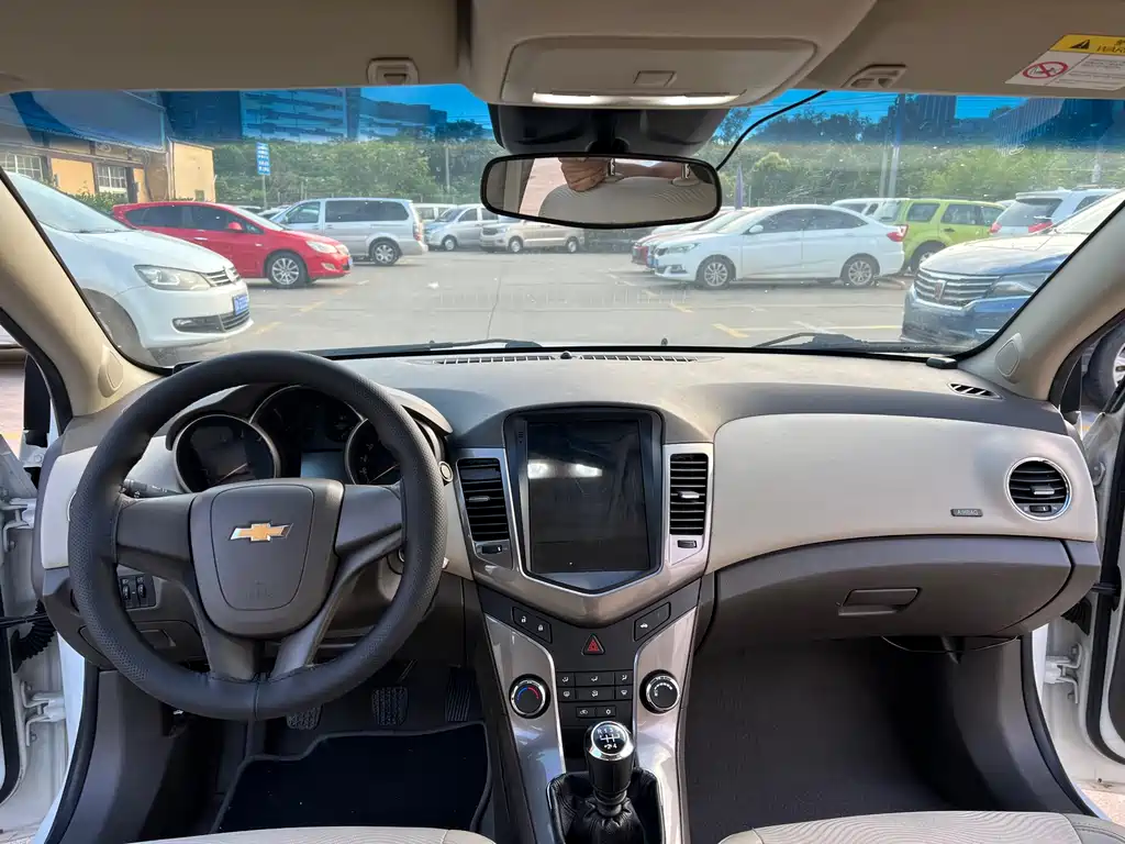 Chevrolet Cruze 2015 1.5L SE MT