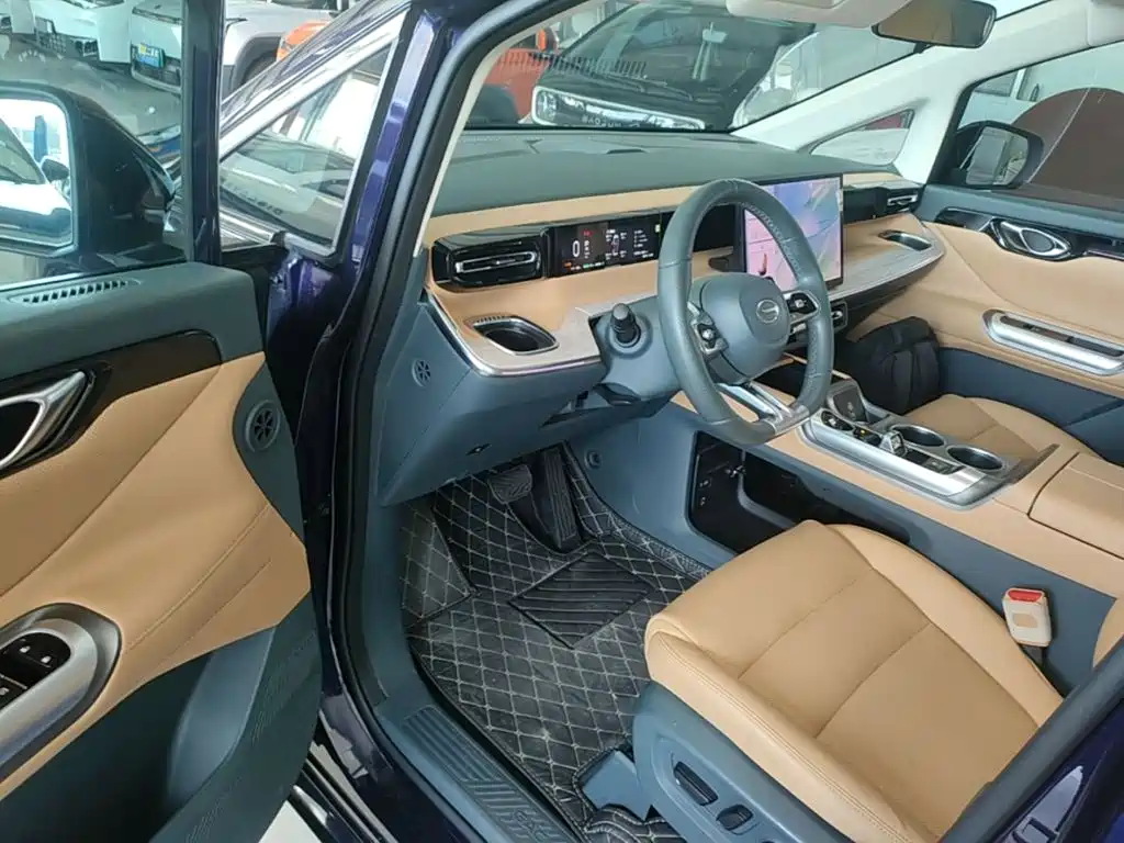 GAC Motor Trumpchi E8 PHEV — миниатюра 16