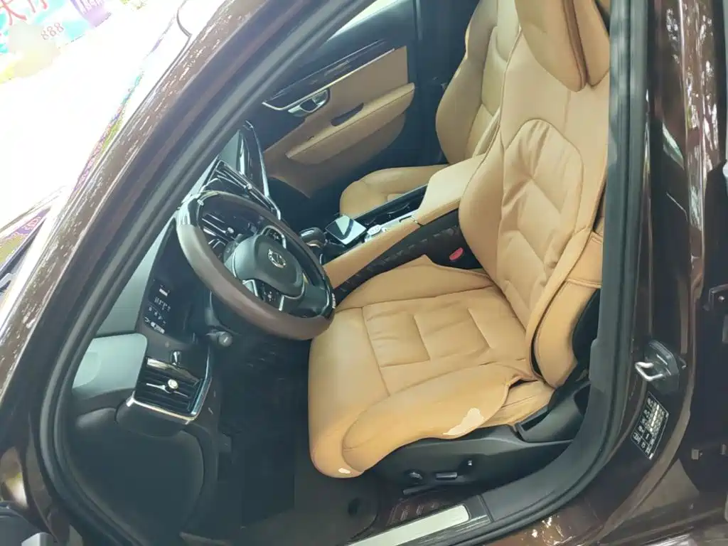 Volvo S90 — миниатюра 15