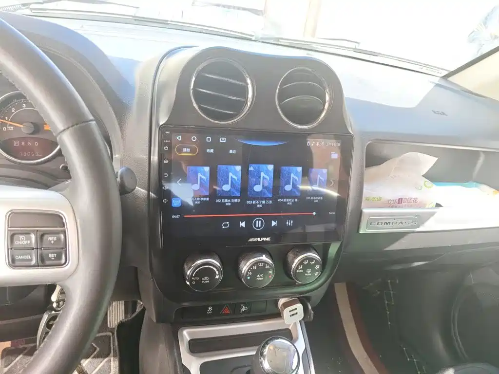 Jeep Compass (Import) — миниатюра 9