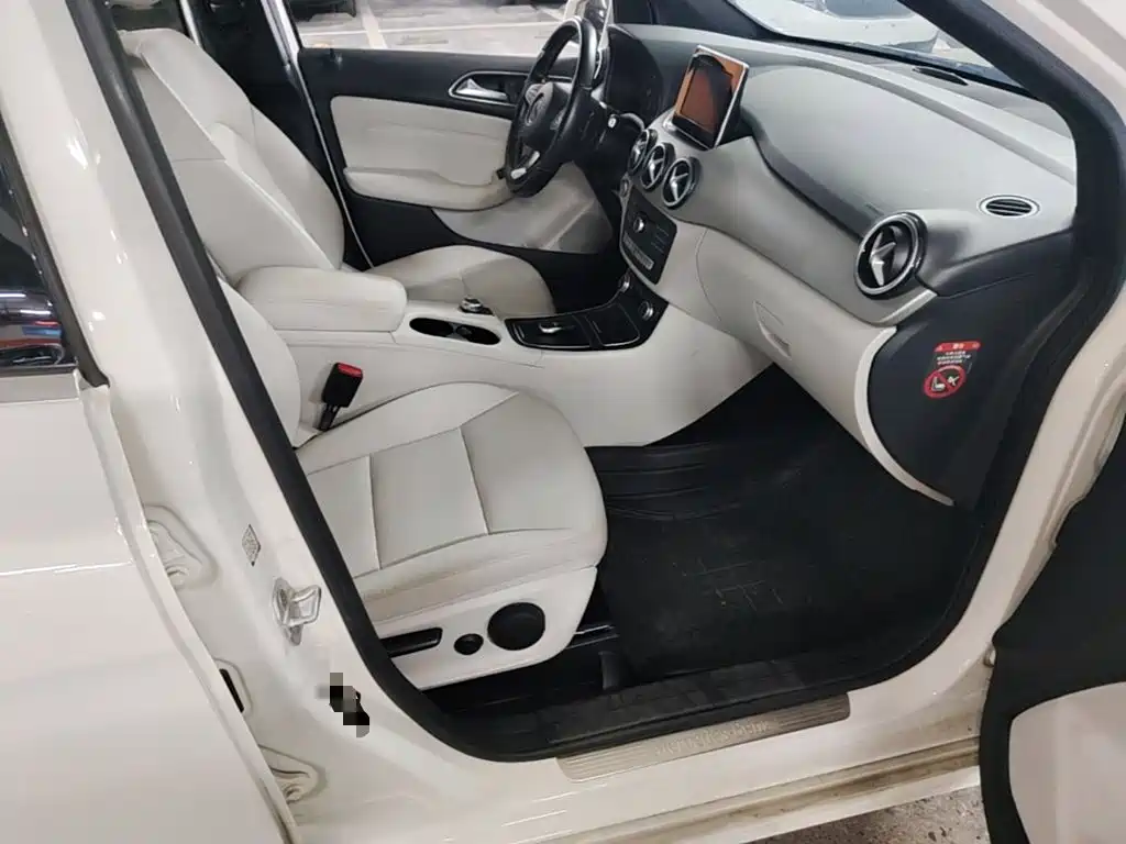 Mercedes-Benz B-Class — миниатюра 9