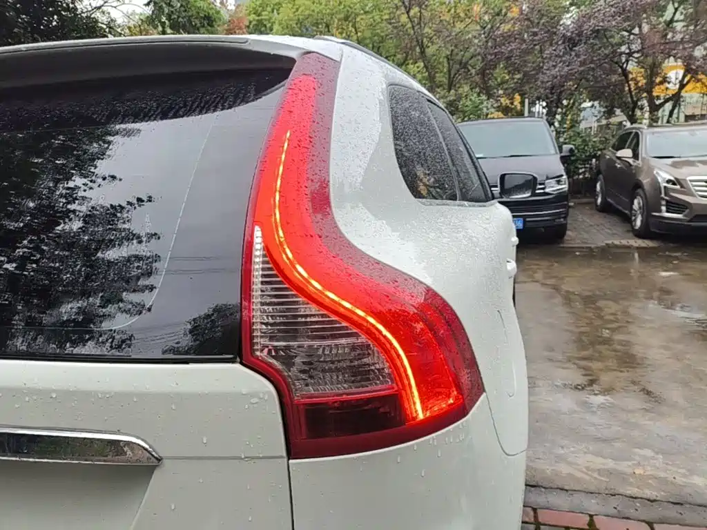 Volvo XC60 — миниатюра 8