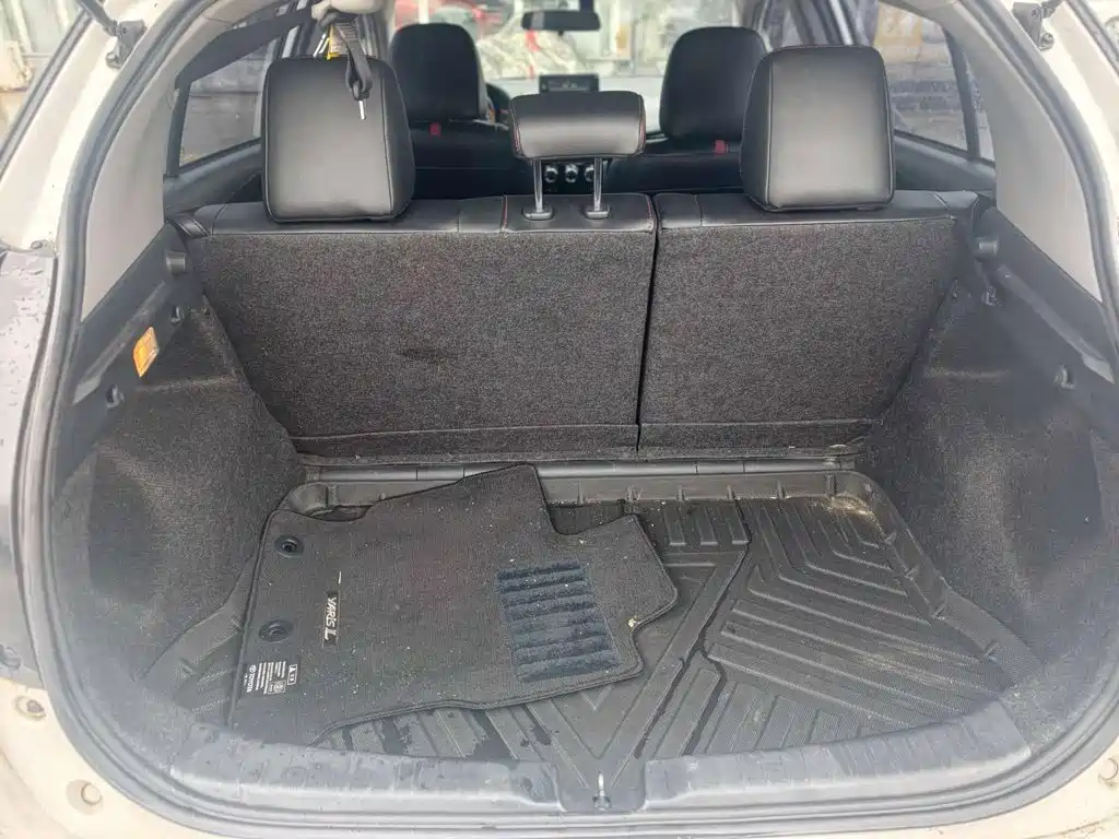 Toyota Yaris L — миниатюра 18
