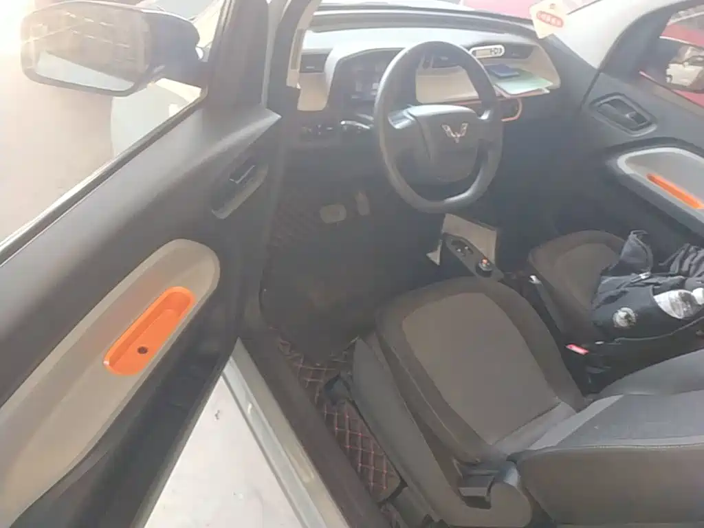Wuling MINIEV — миниатюра 16