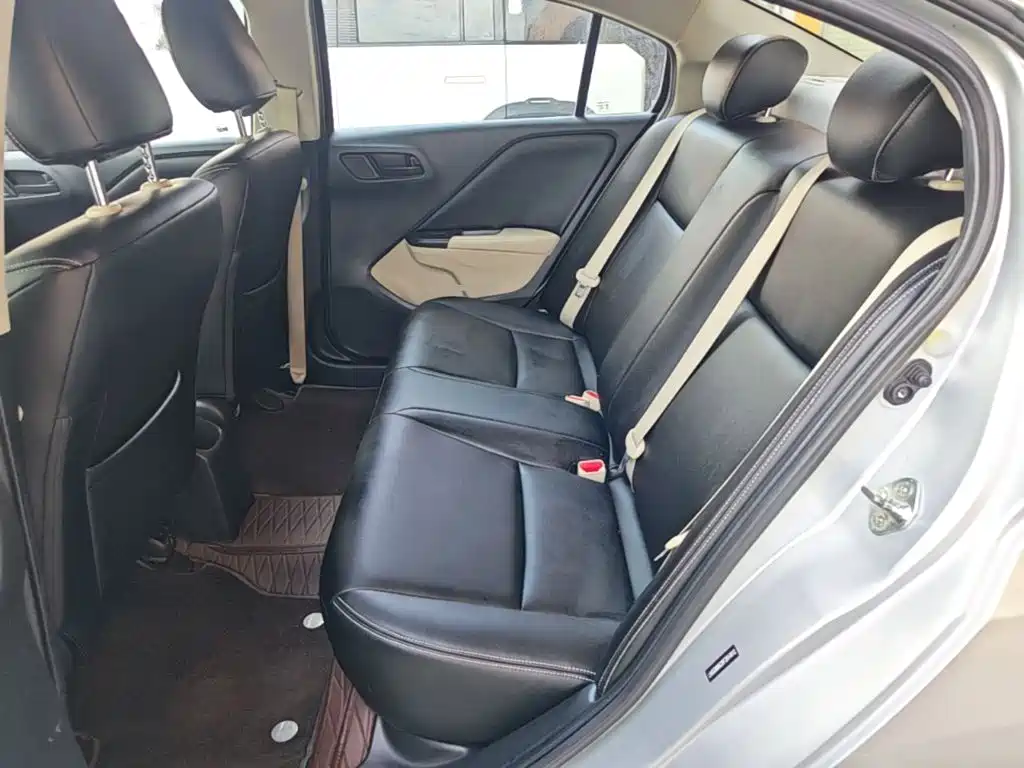 Honda City — миниатюра 17
