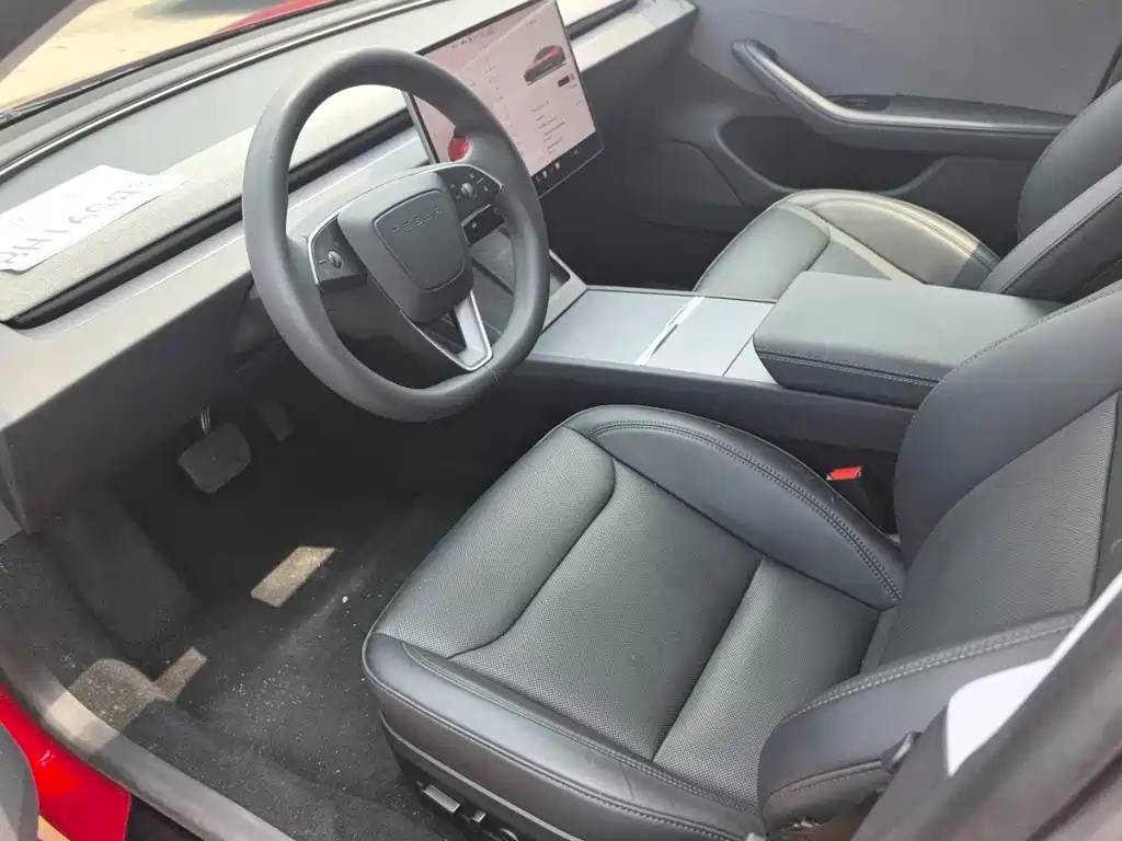 Tesla Model 3 — миниатюра 4