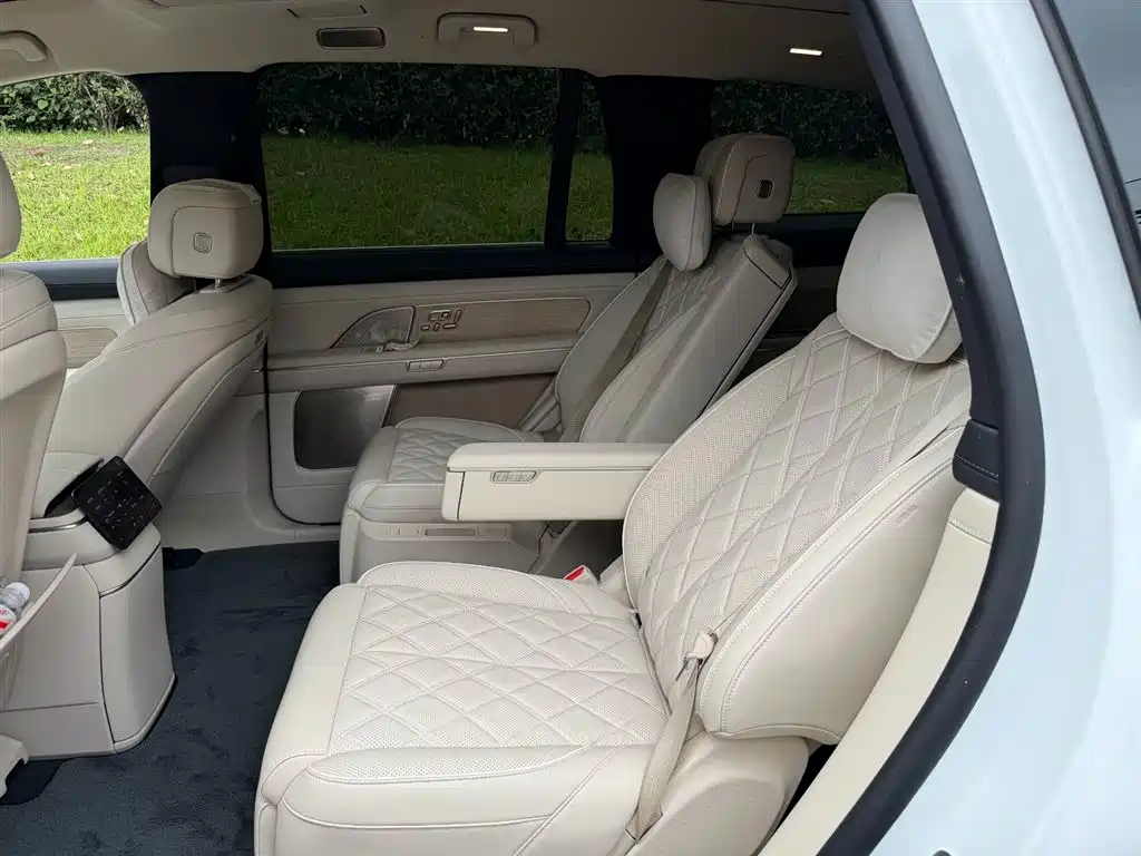 NIO ES8 2026 мест Executive Luxury