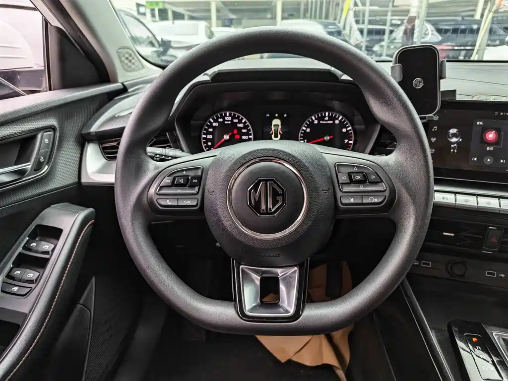 MG MG5 — миниатюра 5