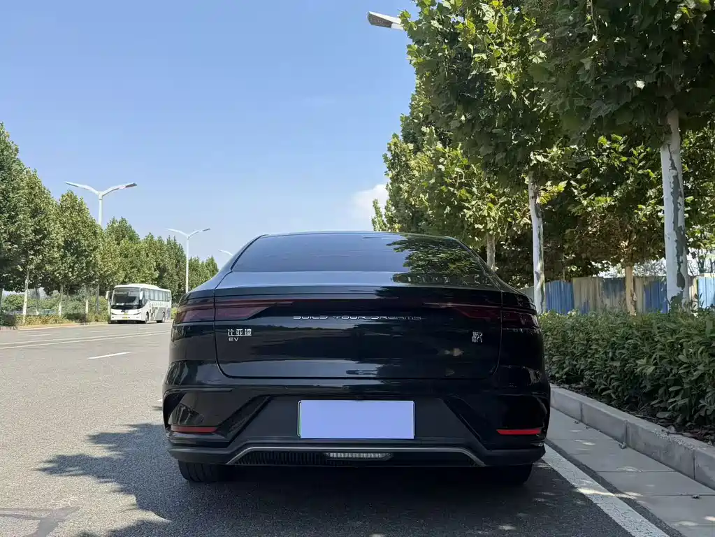 BYD Han — миниатюра 9
