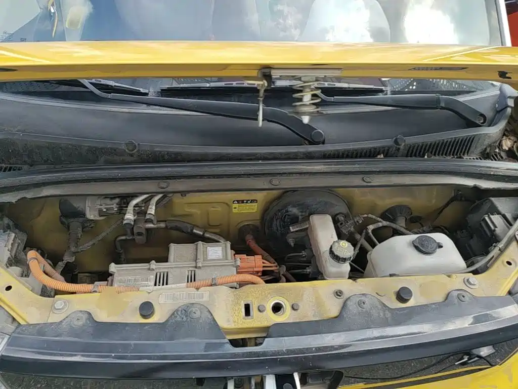 Wuling MINIEV — миниатюра 20
