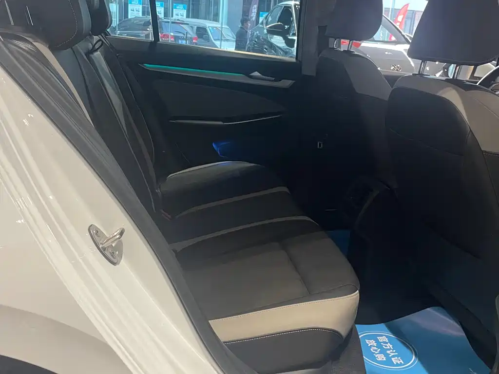 Volkswagen Golf — миниатюра 6