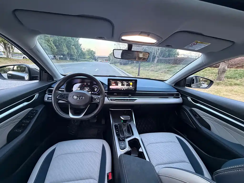 Geely Emgrand — миниатюра 8