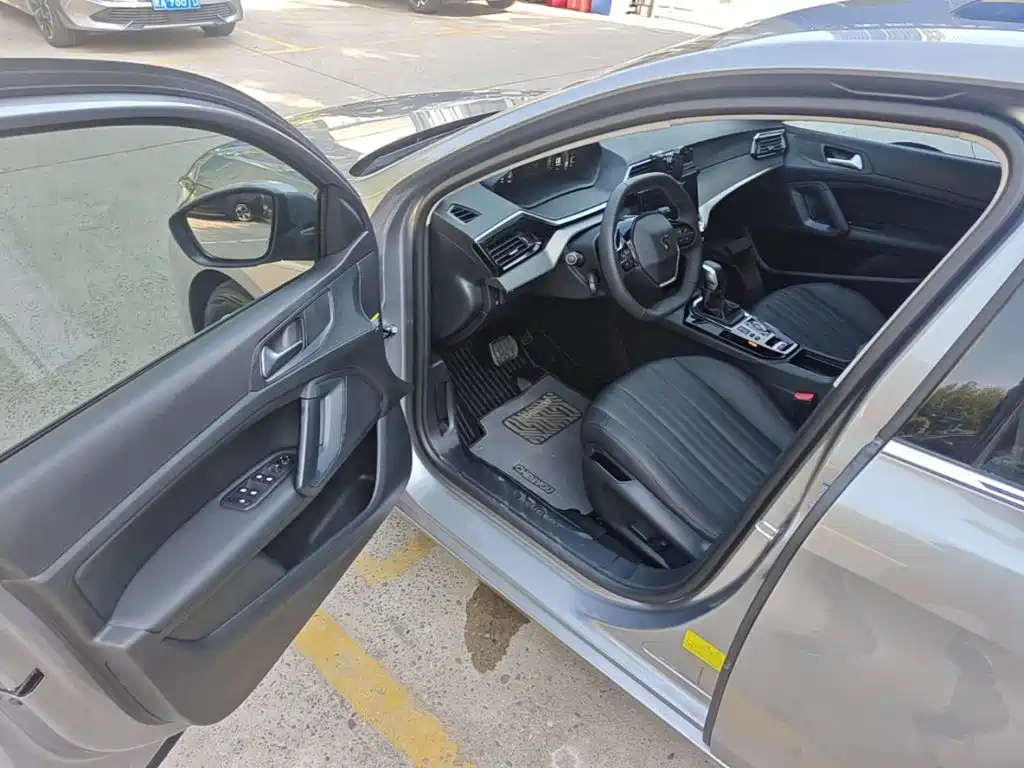Peugeot 408 — миниатюра 16