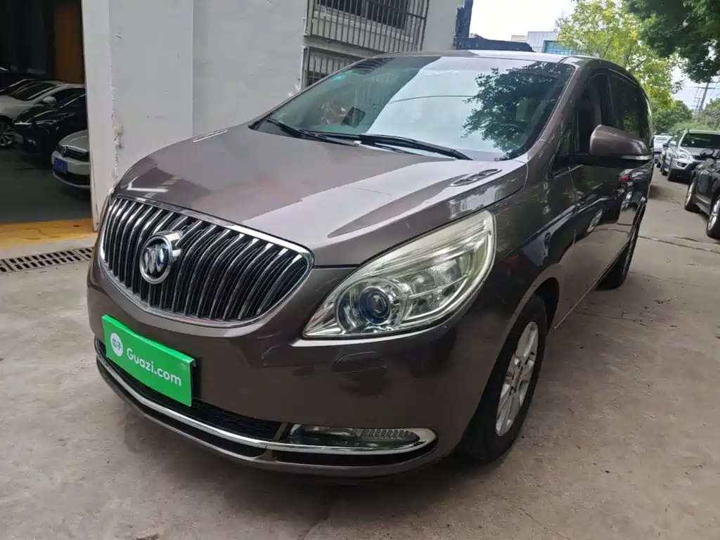 Buick GL8 — миниатюра 2