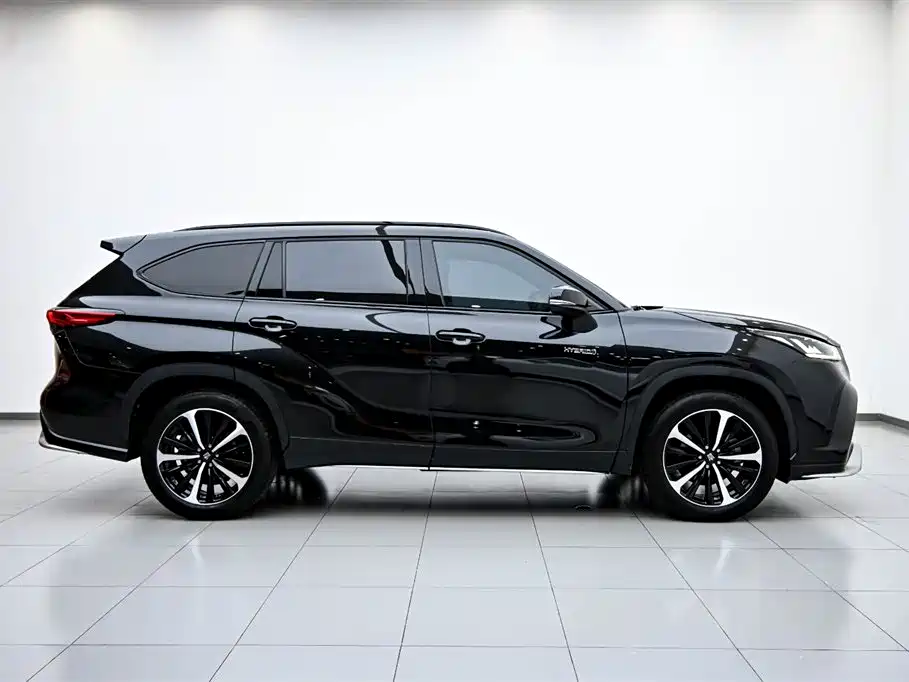 Toyota Crown Kluger 2021 2.5L HEV Flagship