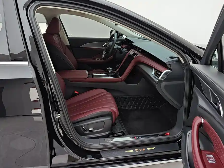 Hongqi Hongqi H5 — миниатюра 8