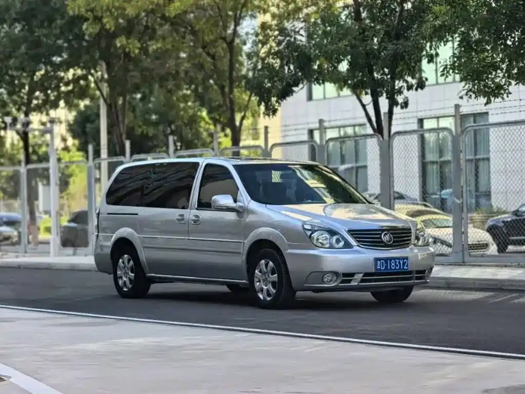 Buick GL8 — миниатюра 3