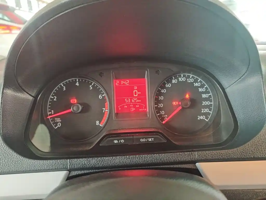Volkswagen Jetta — миниатюра 12
