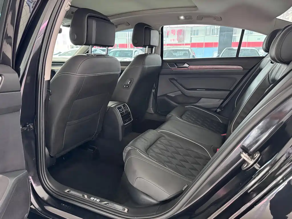 Volkswagen Magotan PHEV — миниатюра 7