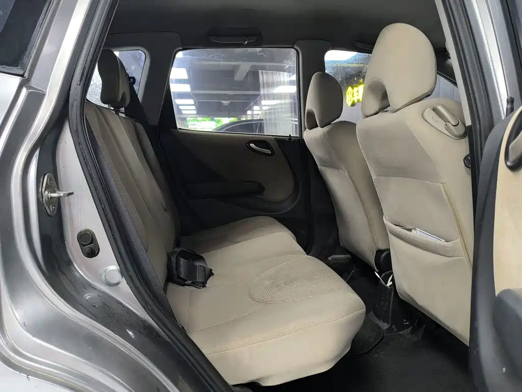 Honda Fit — миниатюра 13