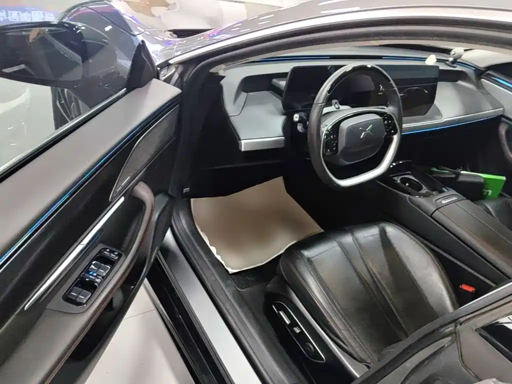 XPeng P7 — миниатюра 16