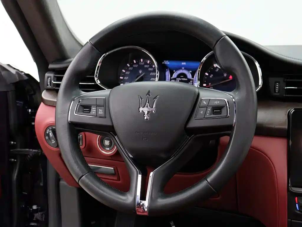 Maserati Quattroporte — миниатюра 15