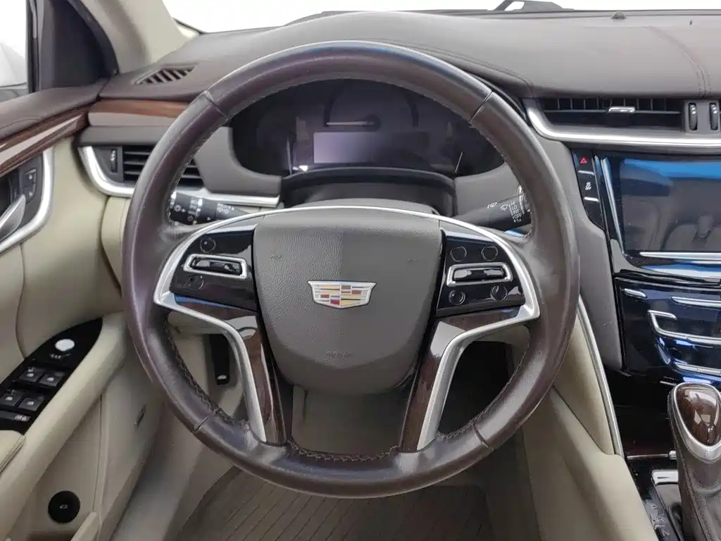 Cadillac XTS — миниатюра 11