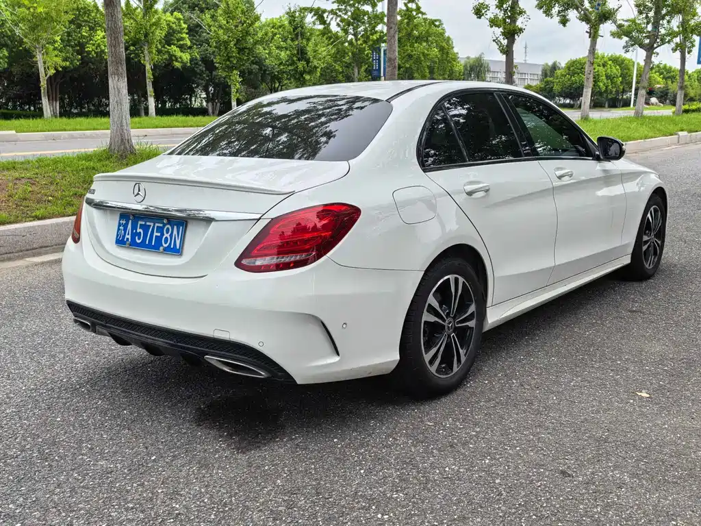 Mercedes-Benz C-Class — миниатюра 5
