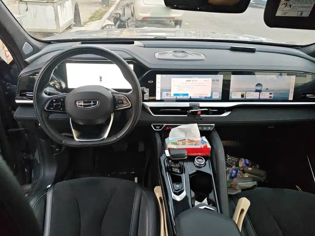 Geely Xingyue L — миниатюра 13