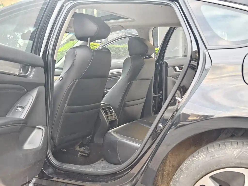 Honda Accord — миниатюра 11